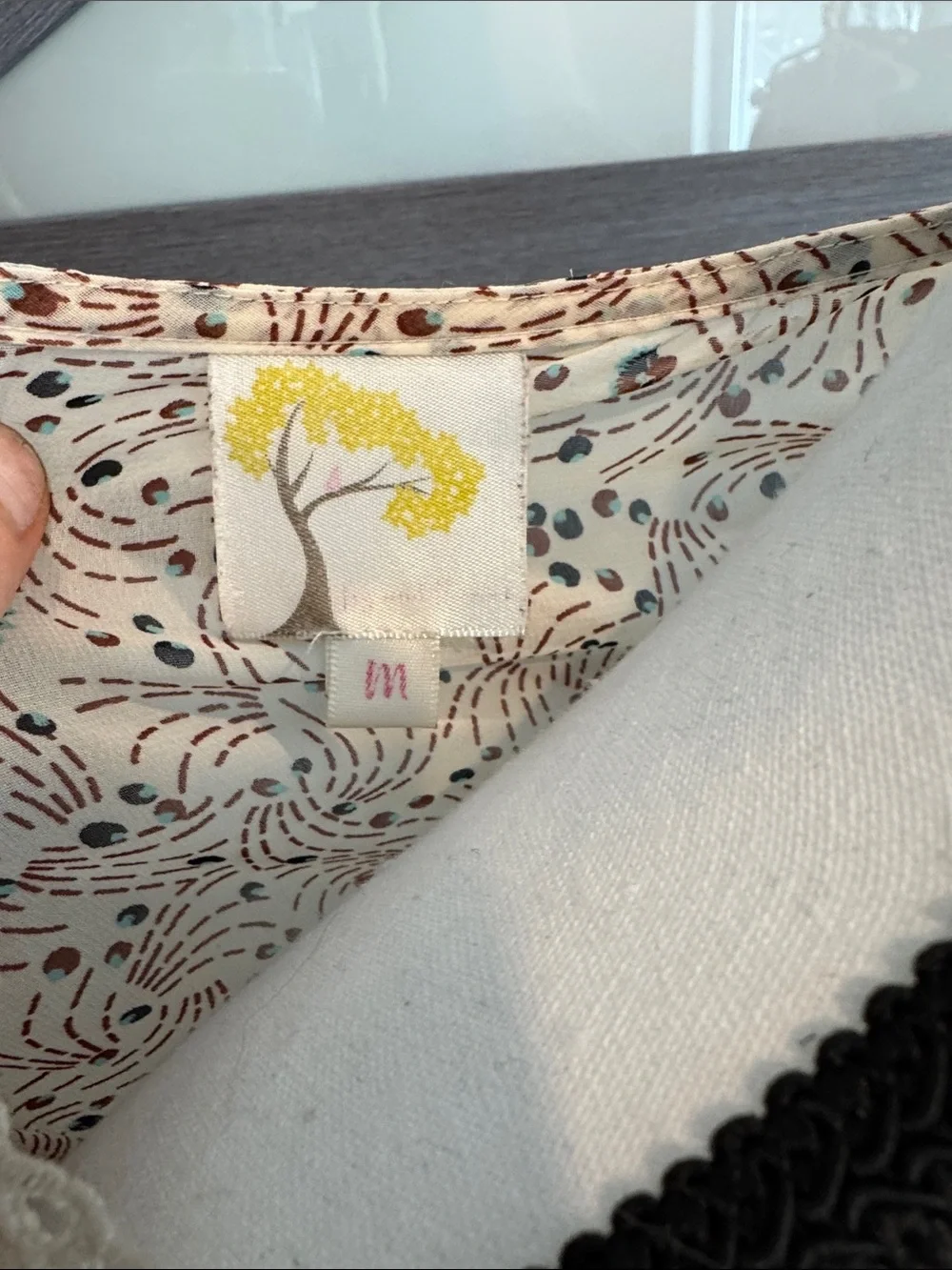 fig and flower Beige Floral Bird Print Lace-Trim Tunic